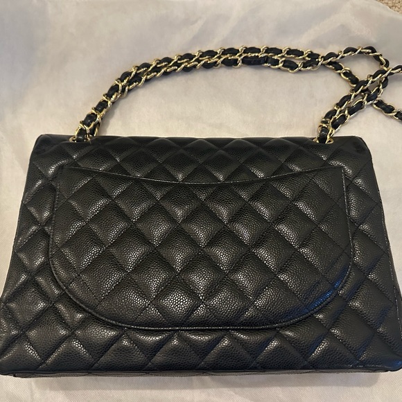 AUTHENTIC CHANEL CAVIAR LEATHER SINGLE FLAP BLACK AND GOLD HARDWARE MAXI EXCEL - Picture 5 of 12